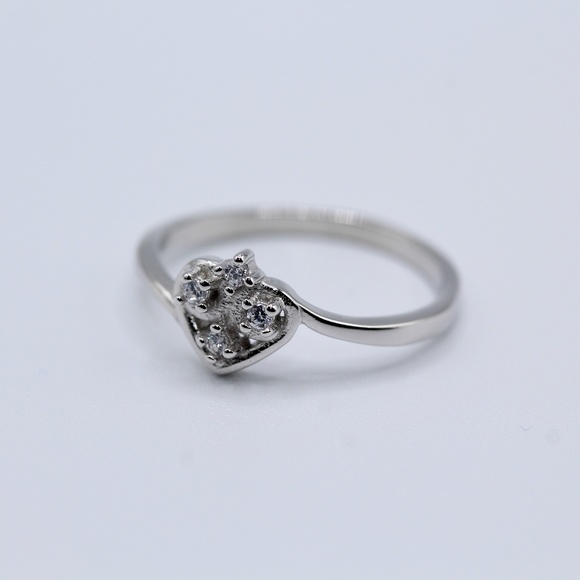 Simple Heart Ring - Picture 3 of 3